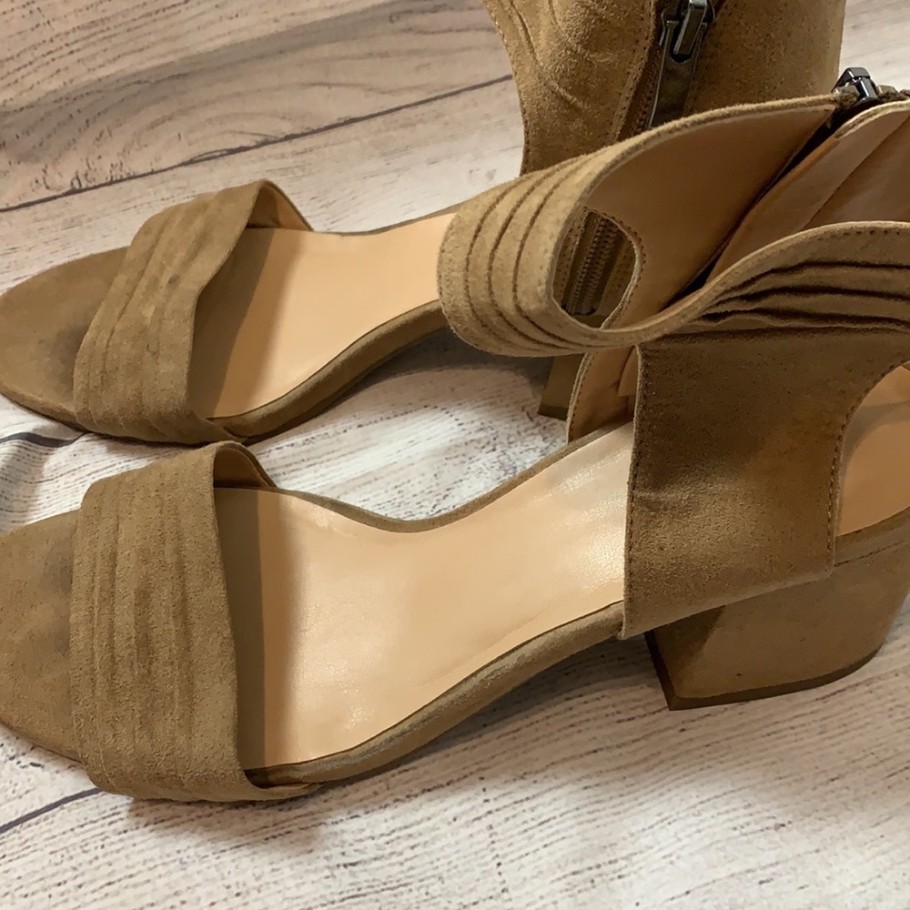 Franco Sarto heels size 9.5M - Picture 2 of 8